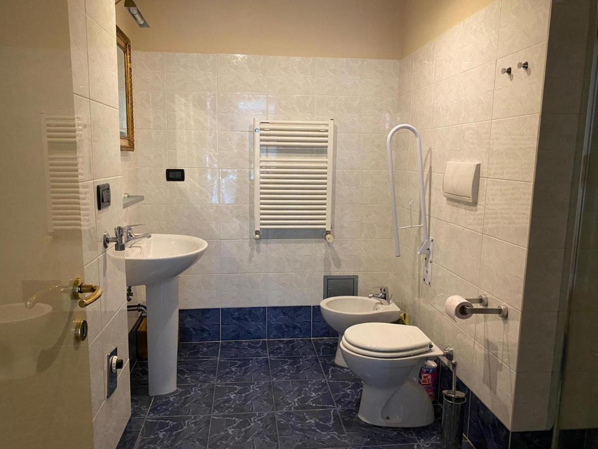 Le Finestre Sull'Acquario Appartement Genua Buitenkant foto
