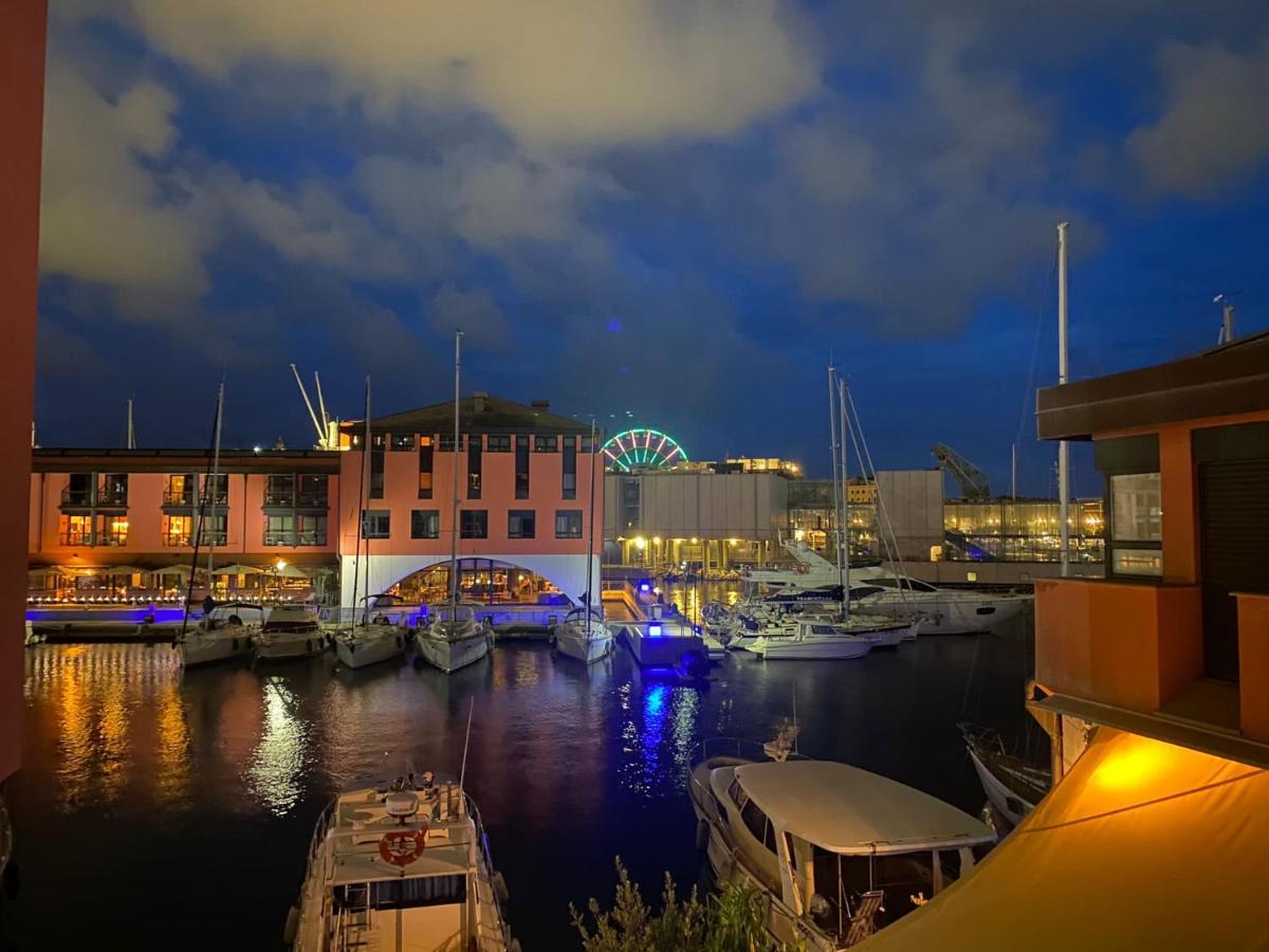 Le Finestre Sull'Acquario Appartement Genua Buitenkant foto
